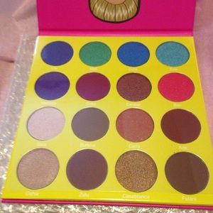 Juvia's Place Masquerade Palette New Large Size